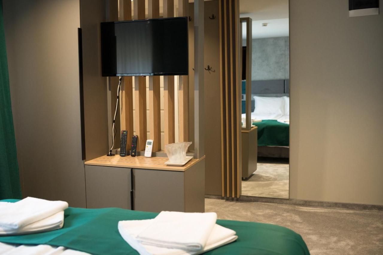 Hotel Plutitor Lebada 3*