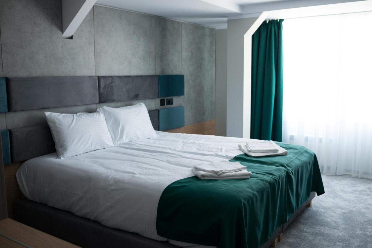 Hotel Plutitor Lebada