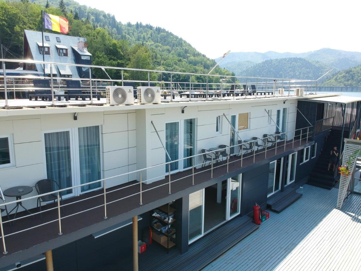 Plutitor Lebada 3* Bicaz