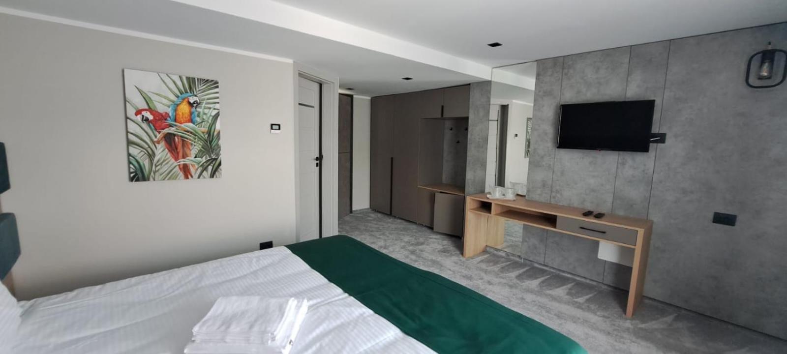 Plutitor Lebada Hotel